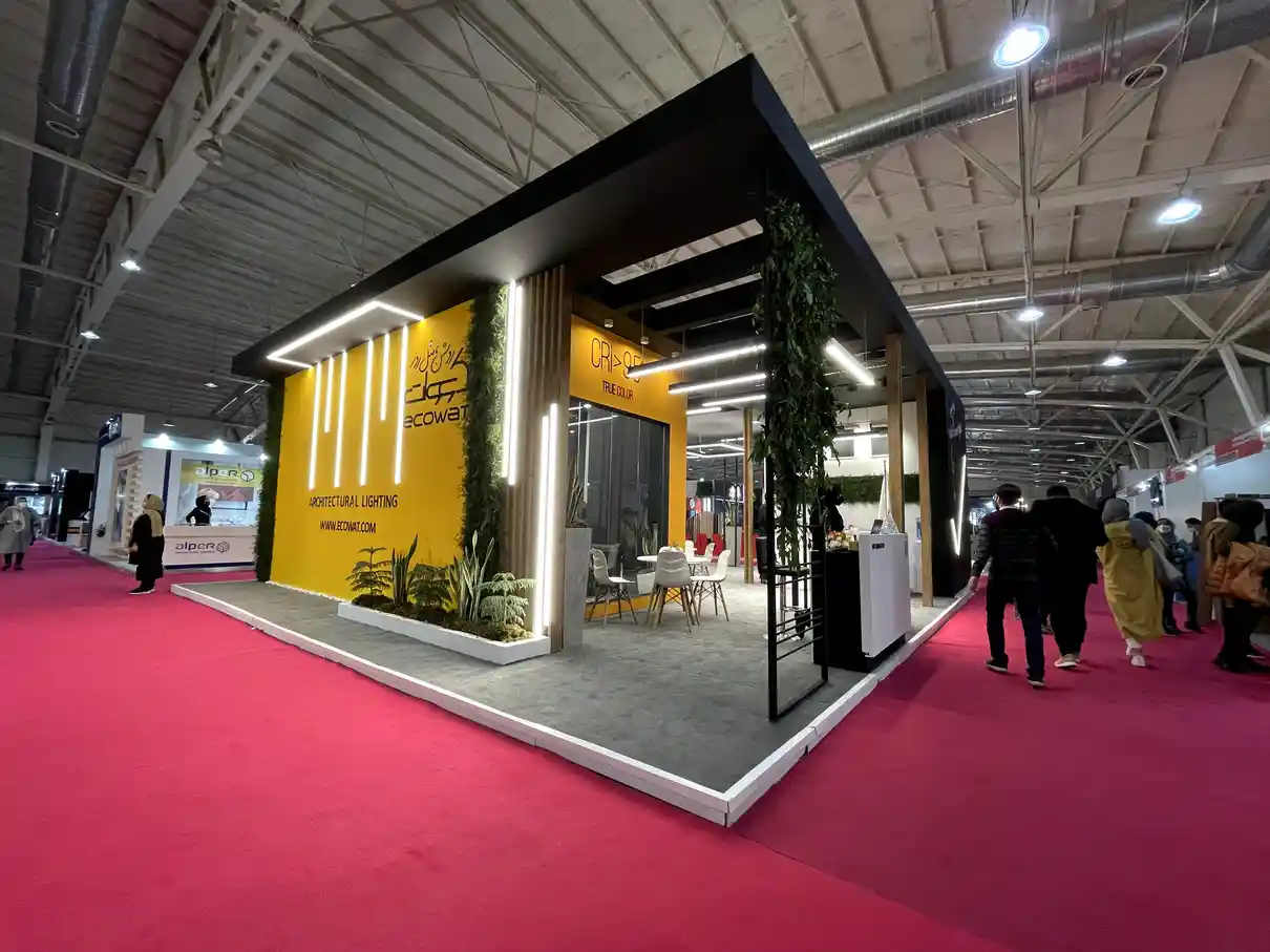 غرفه سازی نمایشگاهی در مصلی تهران 2 ساخت غرفه نمایشگاهی به صورت جزیره و چهارطرف باز برای شرکت اکووات